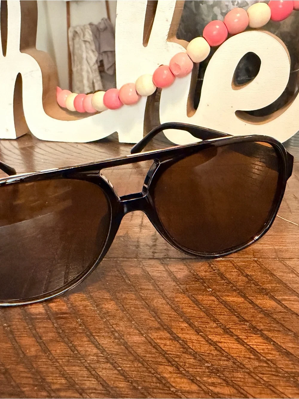 Aviator-Style Women's Sunglasses in Black with Brown Lenses